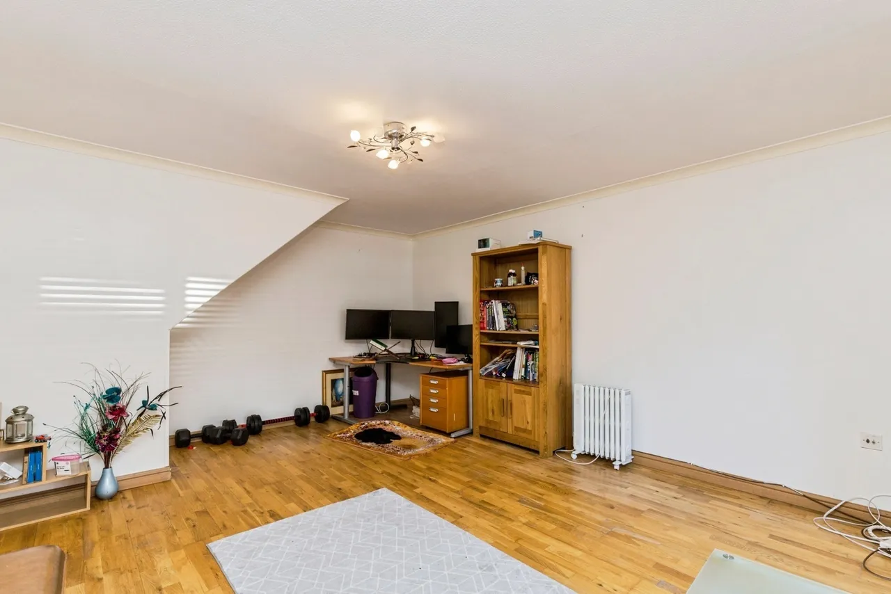 Canvey Close, Crawley, RH11, photo 7