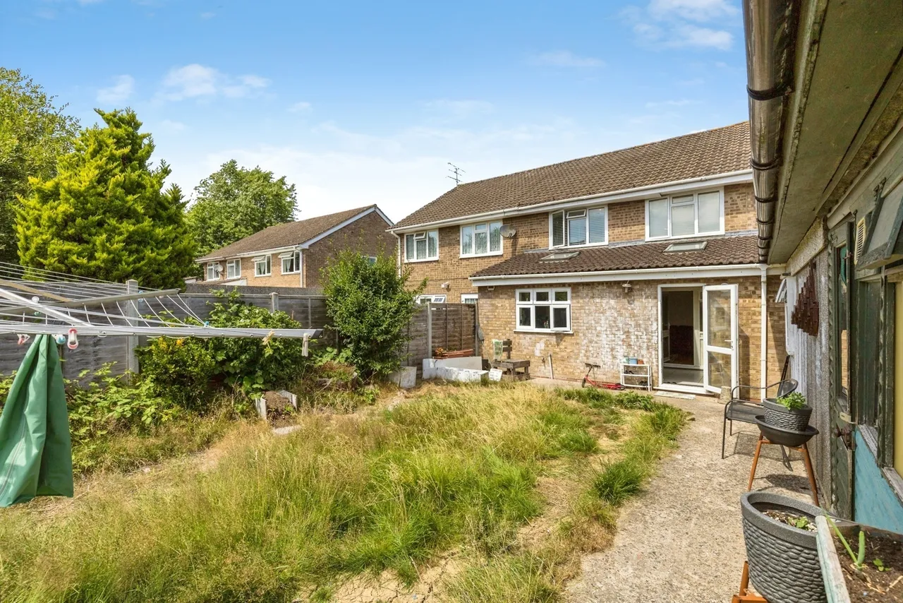 Canvey Close, Crawley, RH11, photo 5