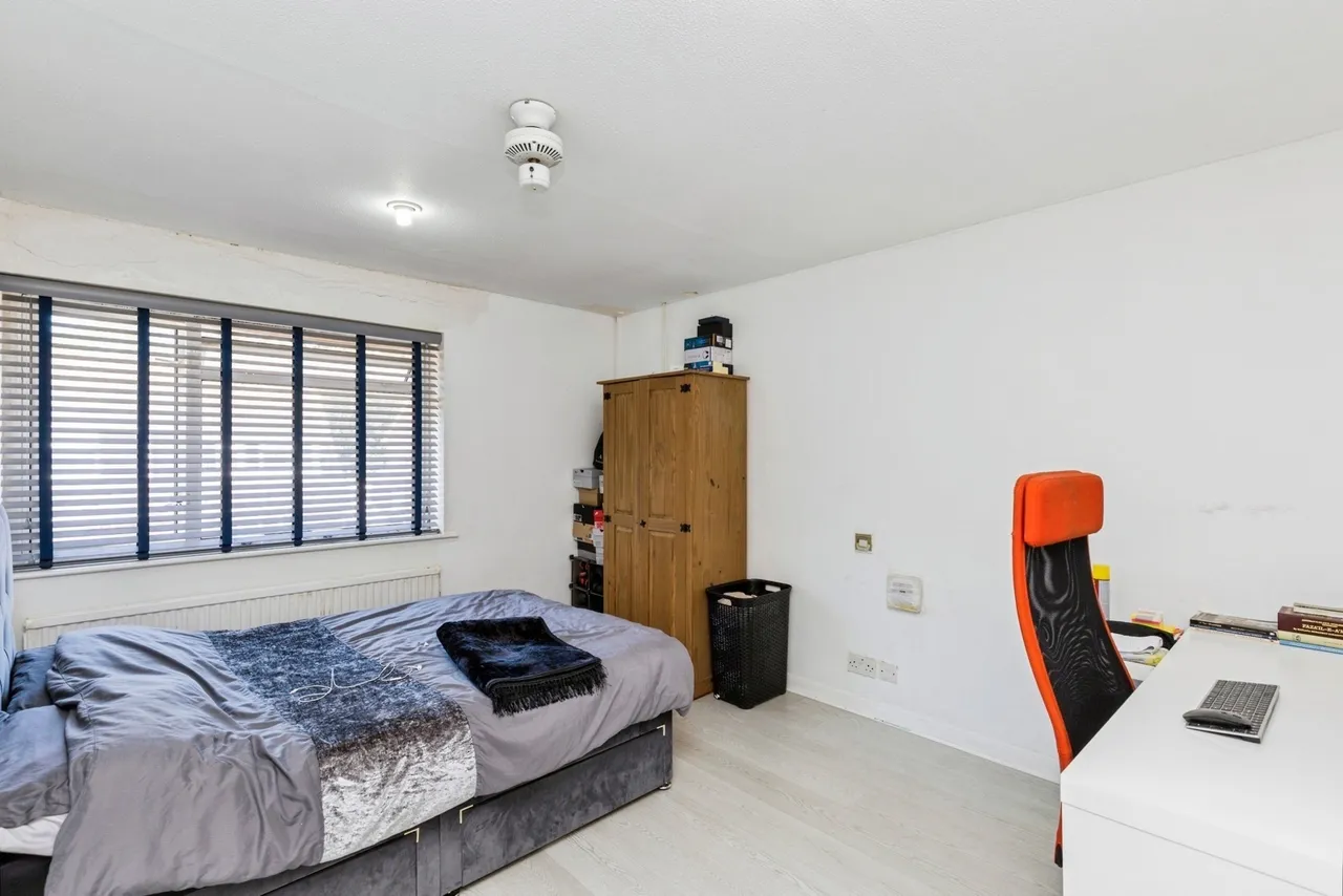 Canvey Close, Crawley, RH11, photo 8