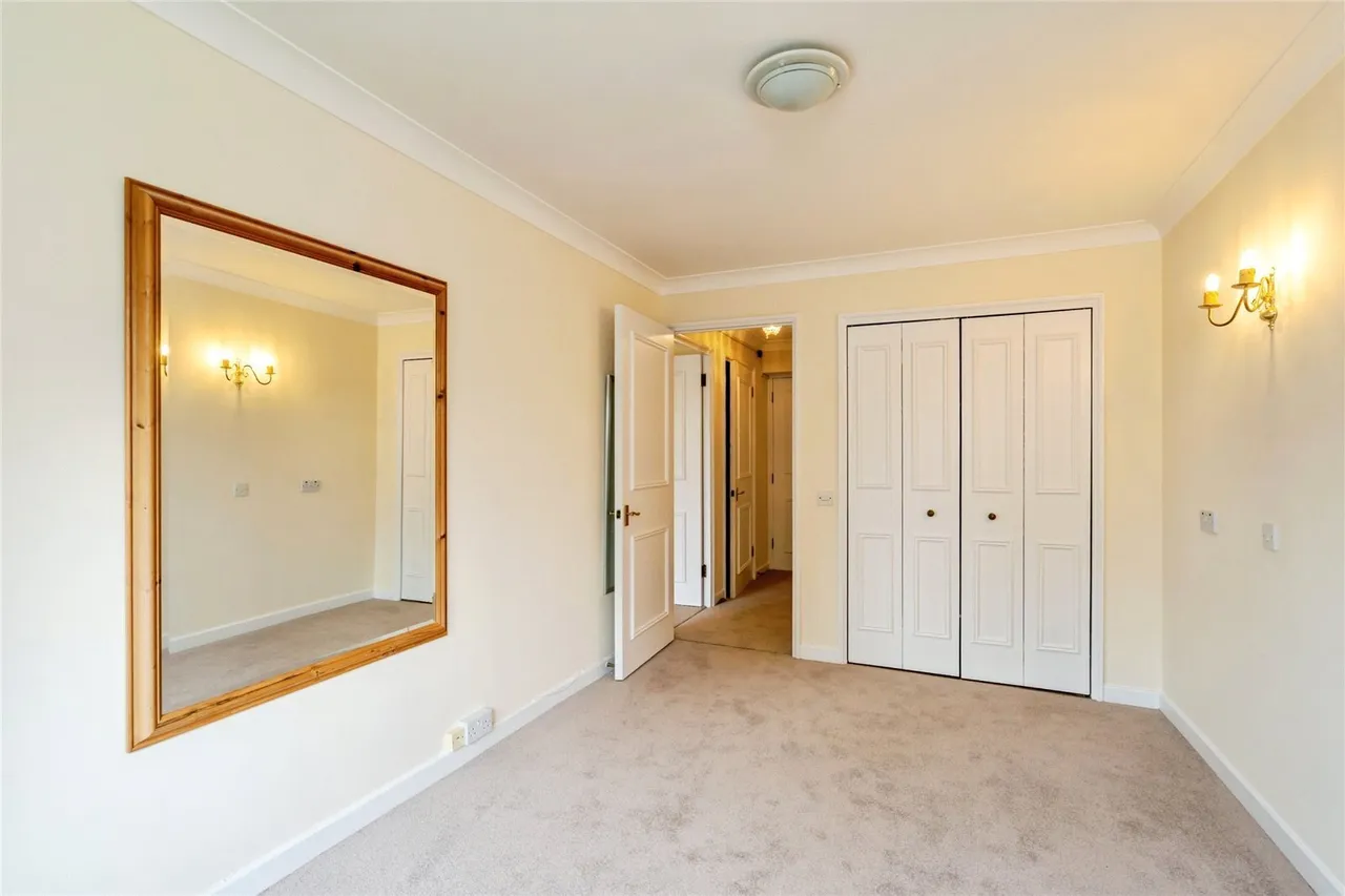 Henty Gardens, Chichester, PO19, photo 8
