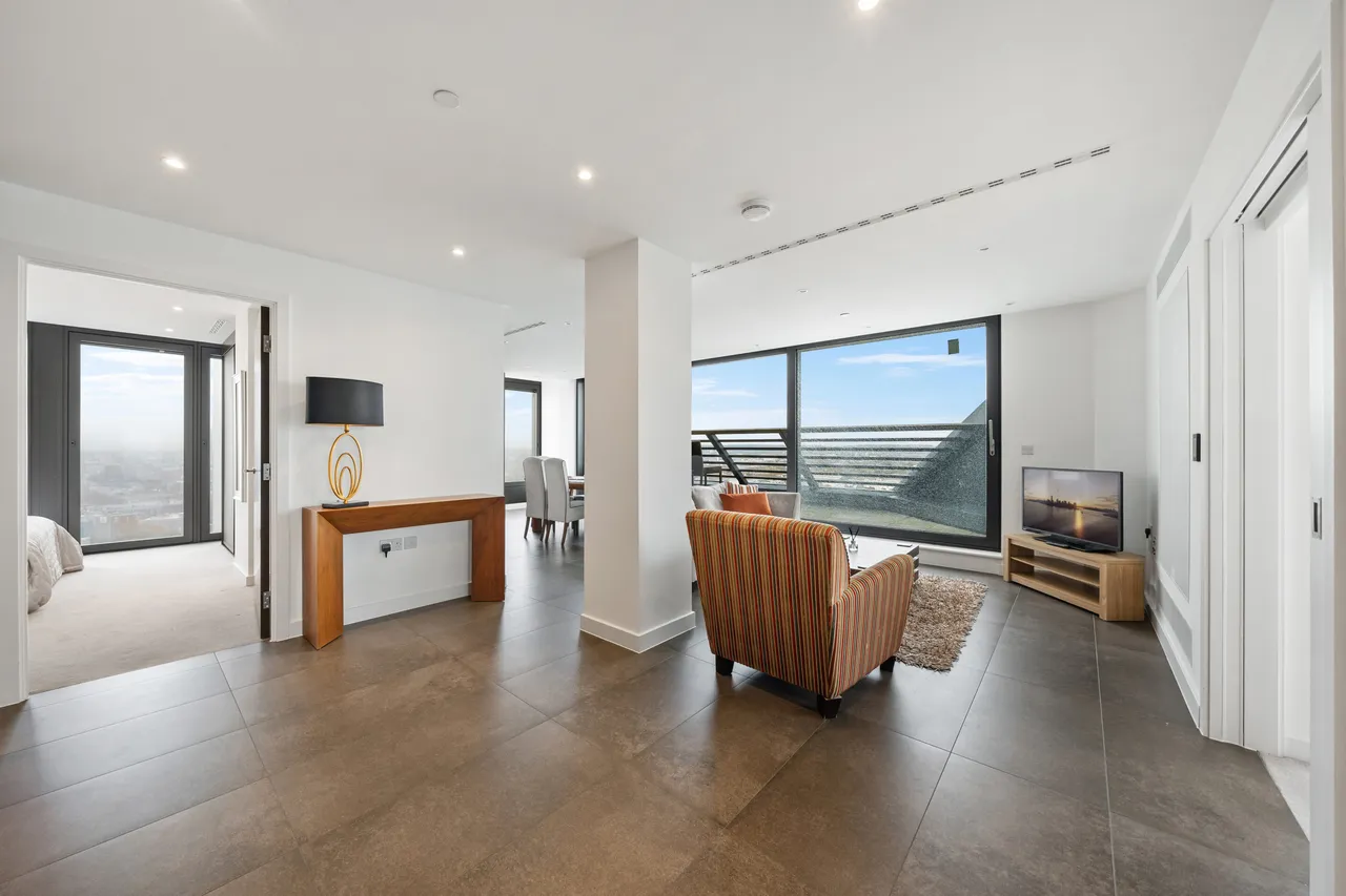 Chronicle Tower, City Road, EC1V, photo 4