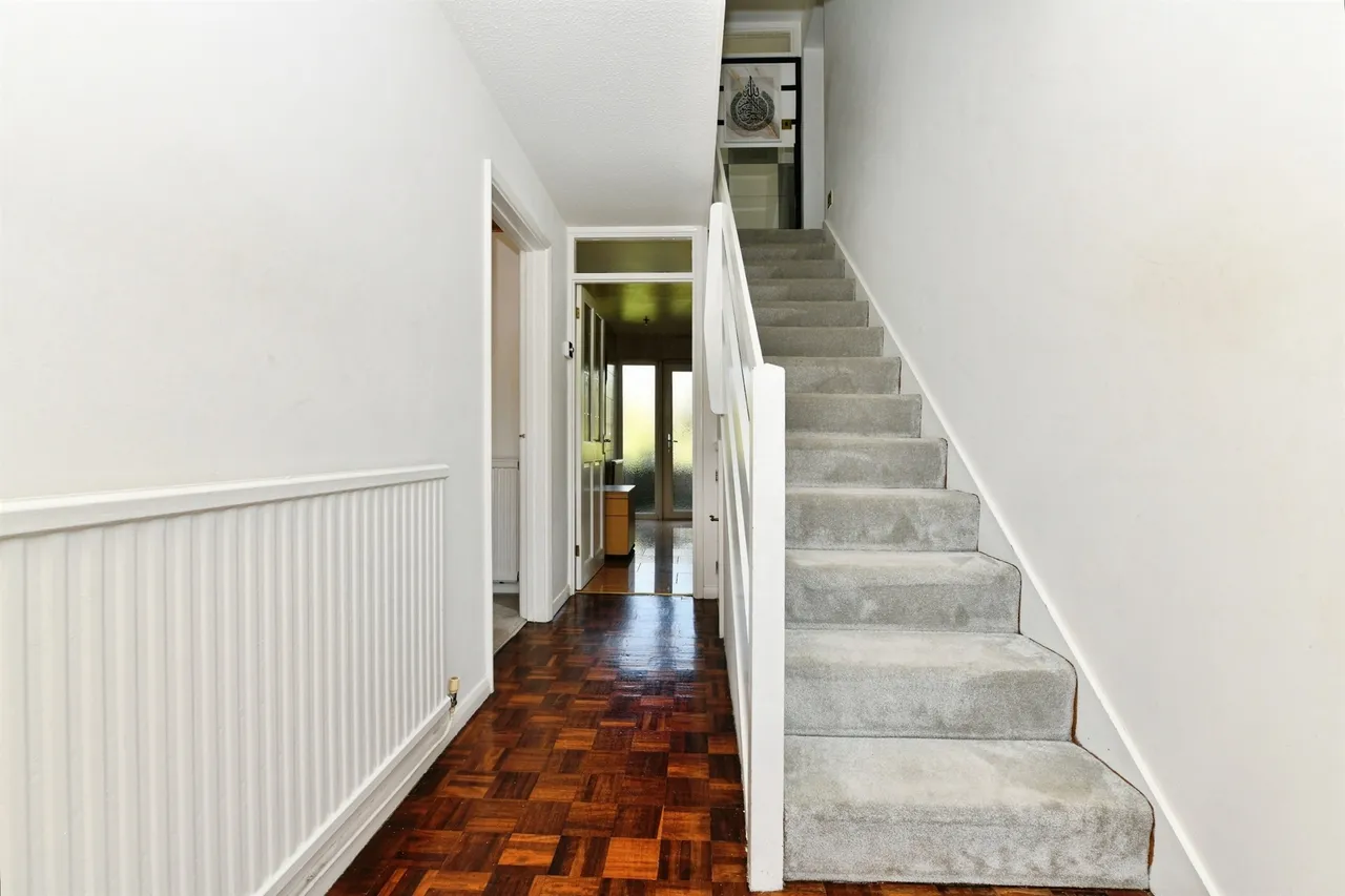 Grocyn Close, Colerne, SN14, photo 2