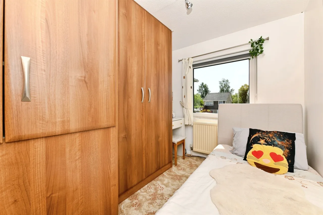 Grocyn Close, Colerne, SN14, photo 12