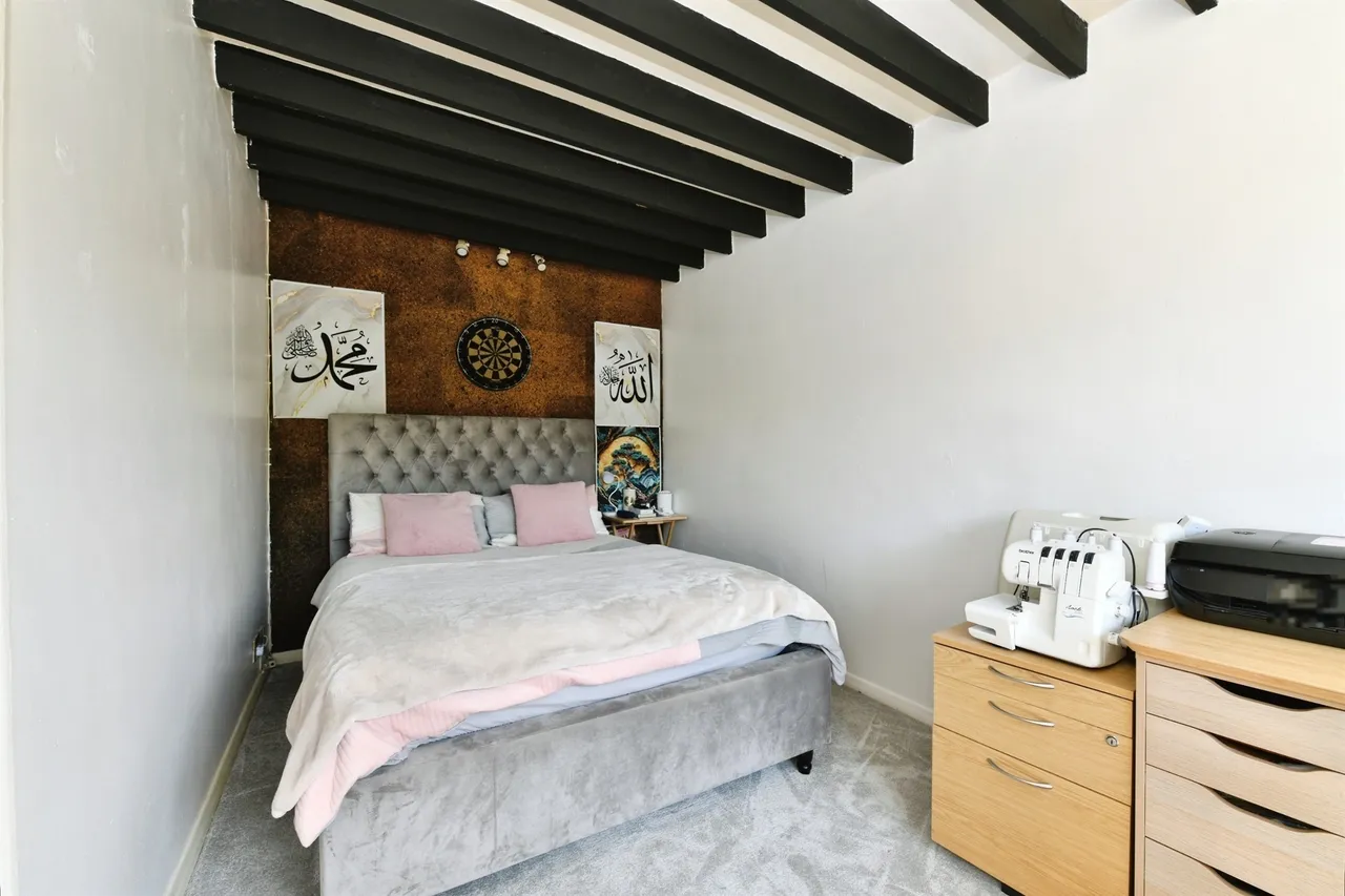 Grocyn Close, Colerne, SN14, photo 8