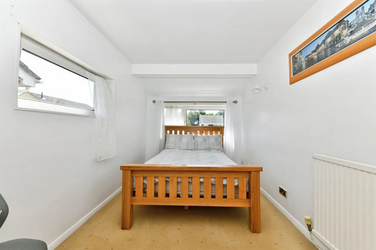 Grocyn Close, Colerne, SN14, photo 10