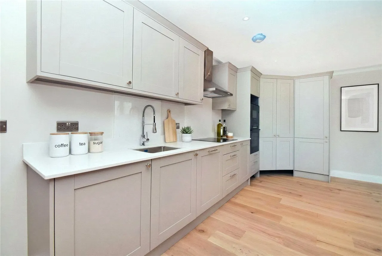 Holly Oak Close, Cheam, Sutton, SM2, photo 3