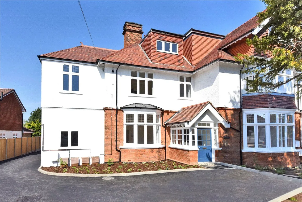 2 bed flat for sale — Holly Oak Close, Cheam, Sutton, SM2