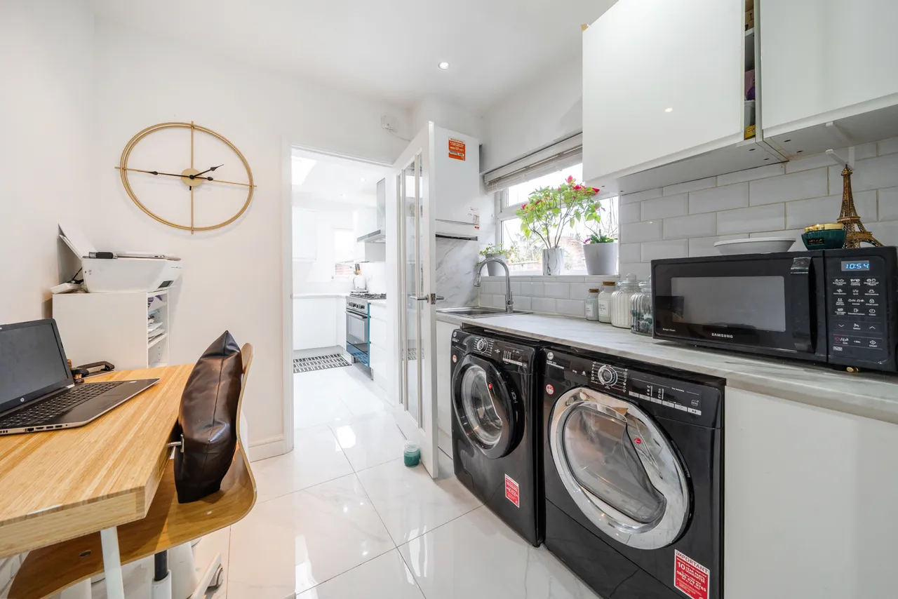 Mansion Lane, Iver, SL0, photo 13