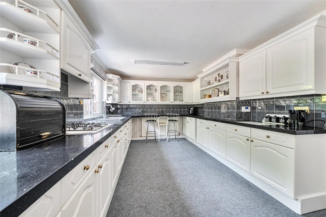 The Square, Paynesfield Road, Tatsfield, Westerham, TN16, photo 7