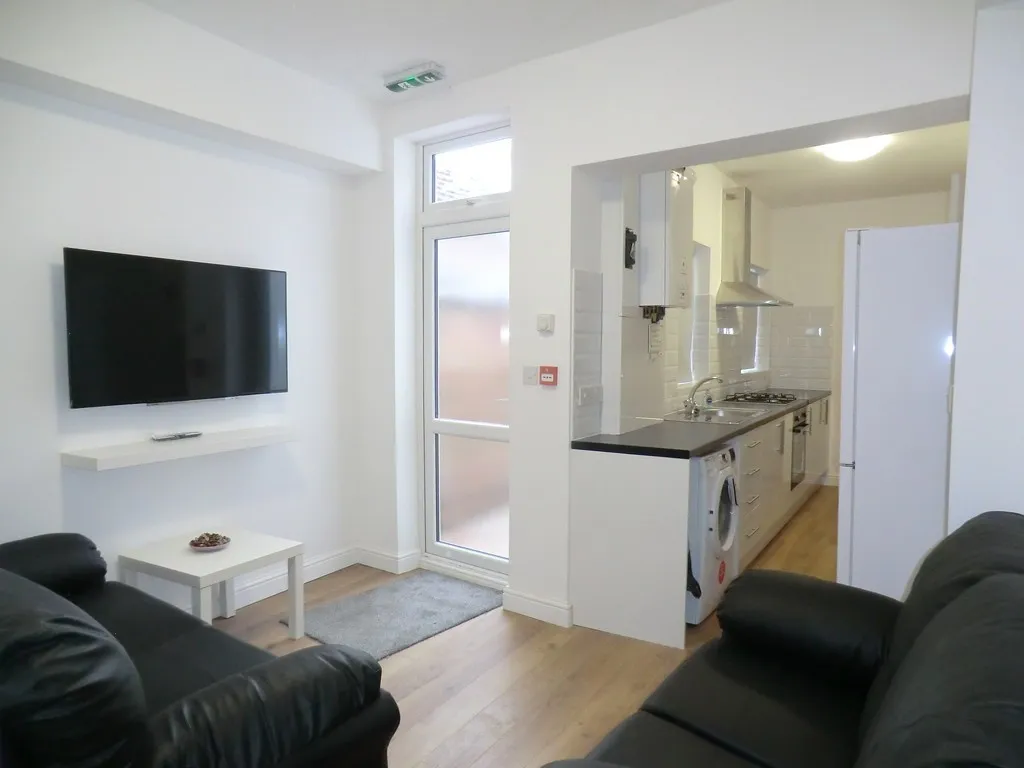 4 bed property for sale — HMO Investment near City Centre