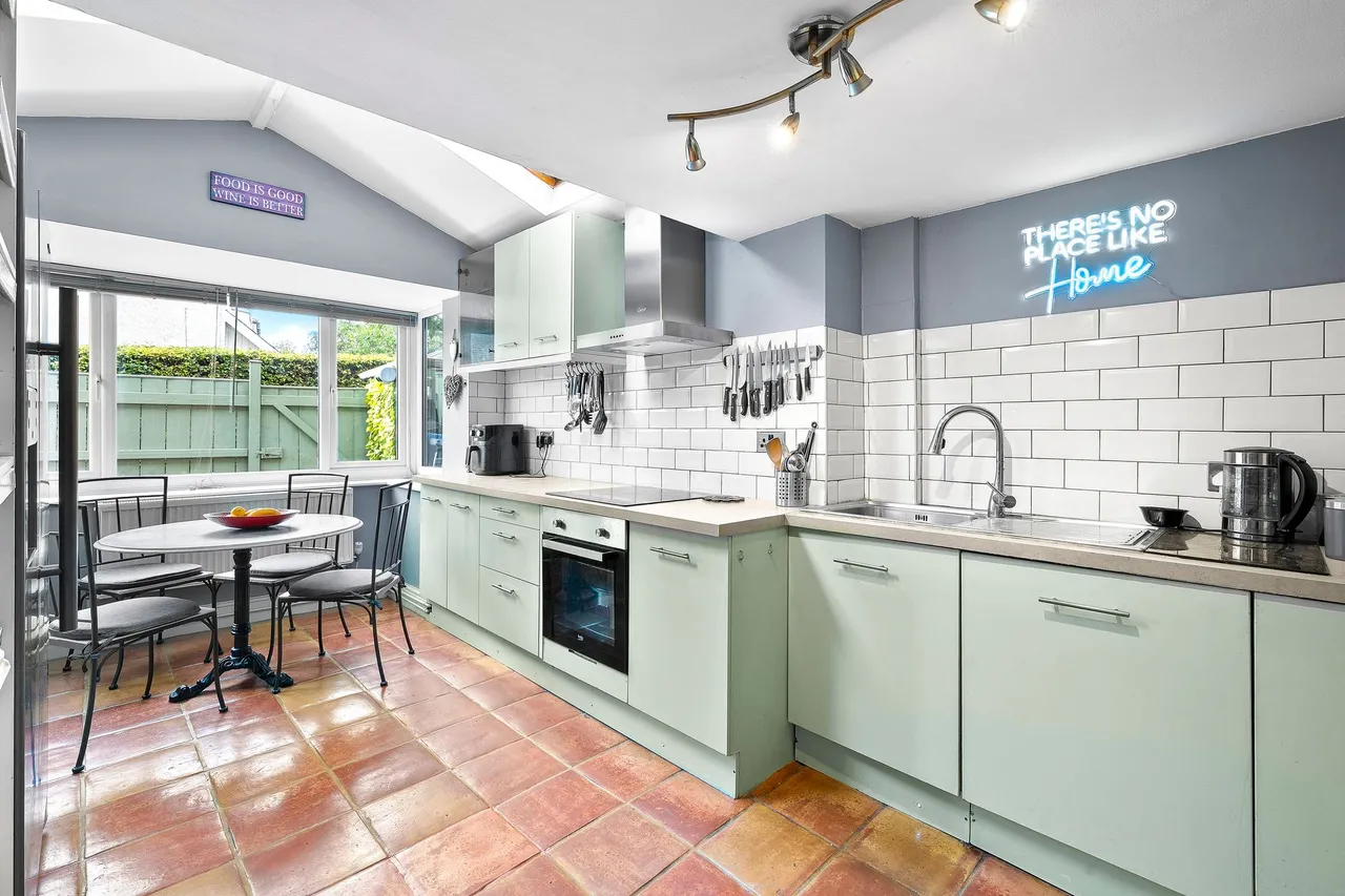 West Cliffe Terrace, Harrogate, HG2, photo 2