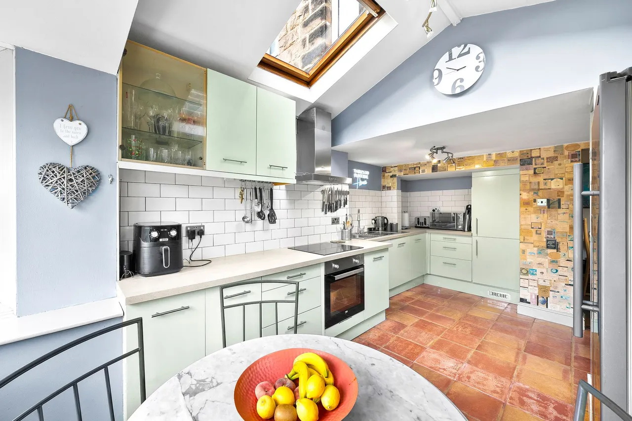West Cliffe Terrace, Harrogate, HG2, photo 22