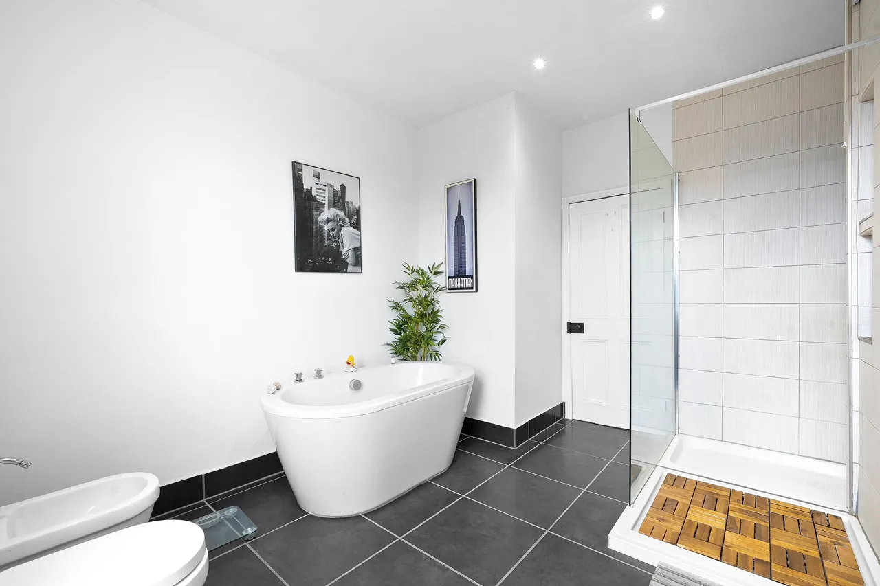 West Cliffe Terrace, Harrogate, HG2, photo 27