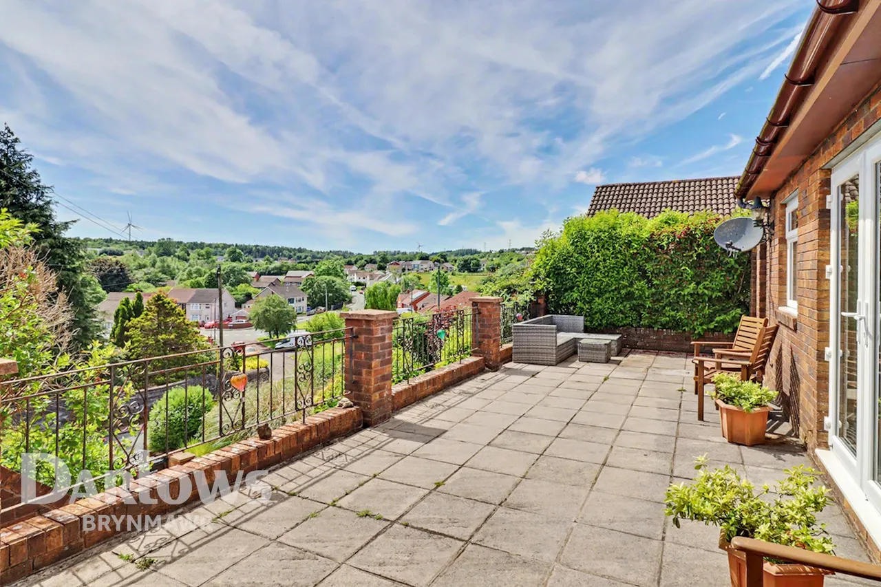St Lukes Road, Tredegar, photo 3