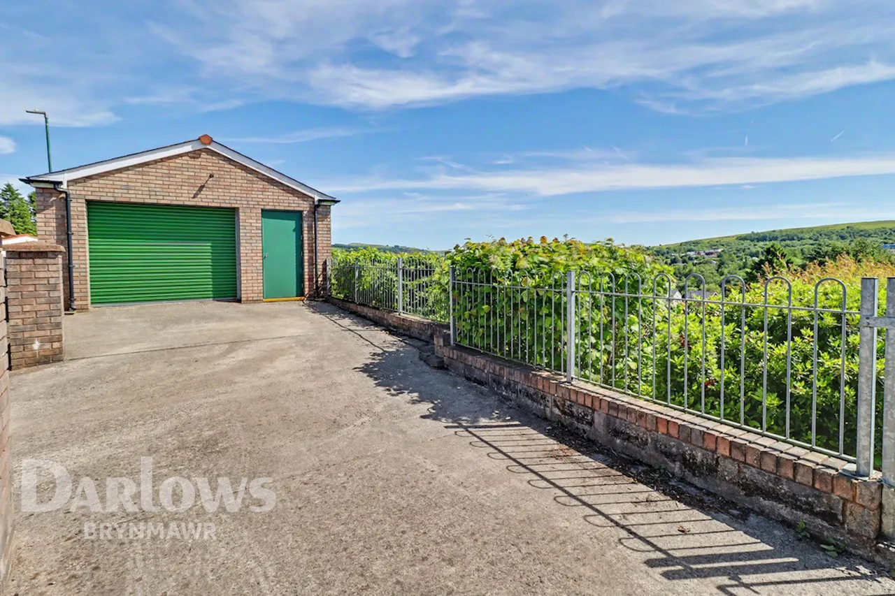 St Lukes Road, Tredegar, photo 30