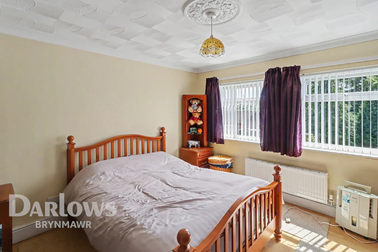 St Lukes Road, Tredegar, photo 17
