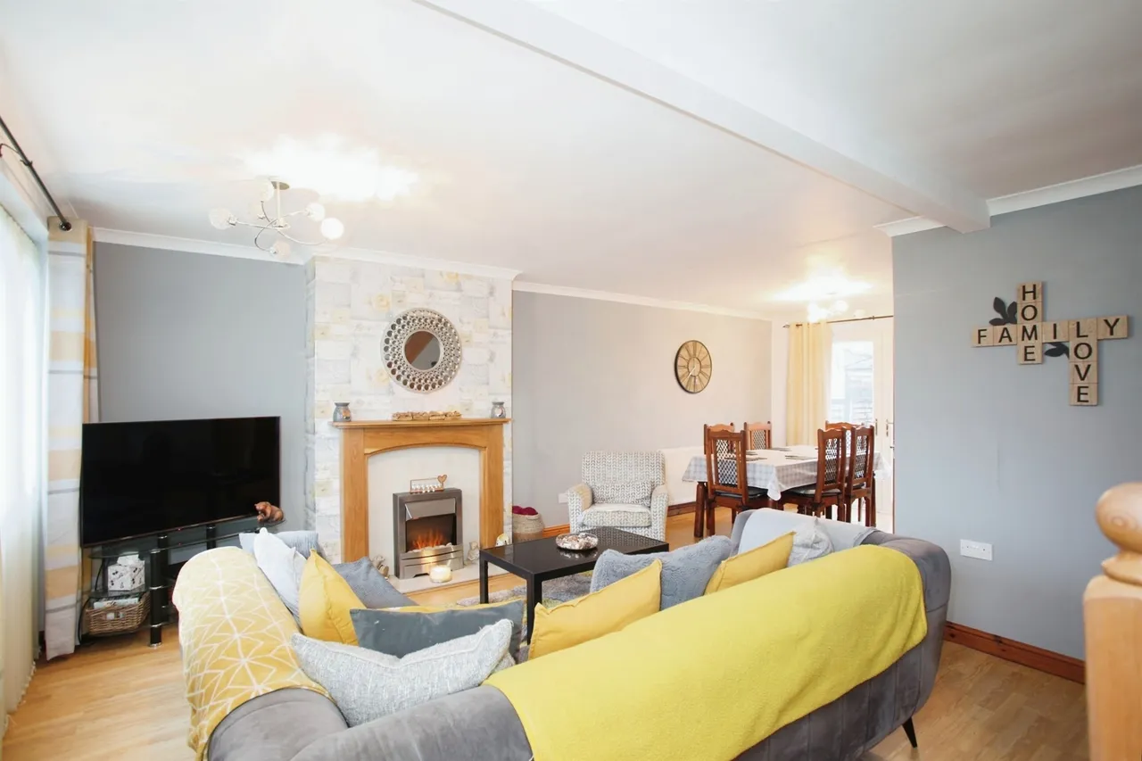 St. James Close, Hengoed, CF82, photo 3