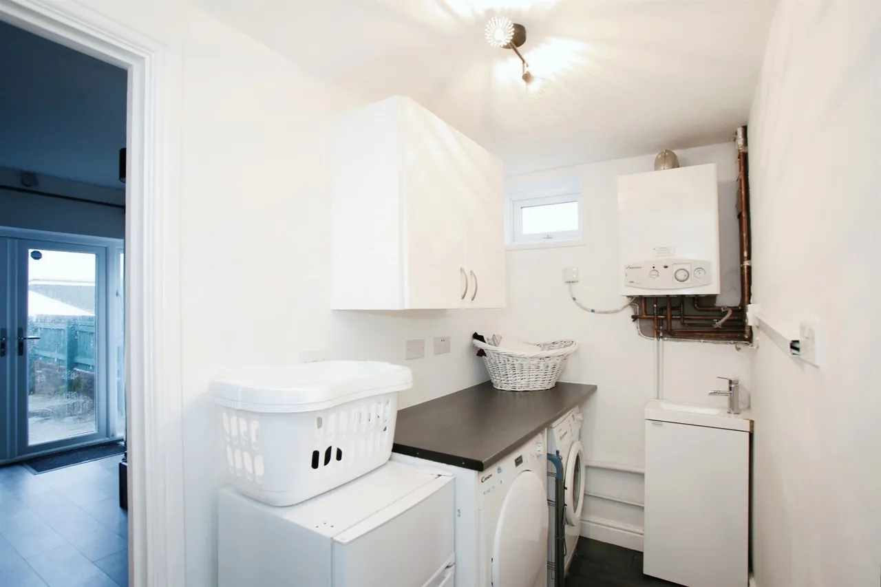 St. James Close, Hengoed, CF82, photo 13