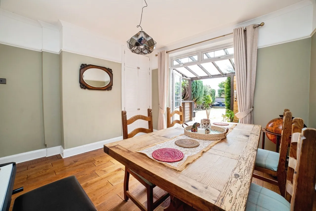 Century Avenue, Mansfield, Nottinghamshire, NG18, photo 3