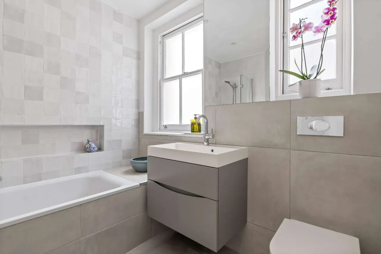 Hearnville Road, London, SW12 8RR, photo 6