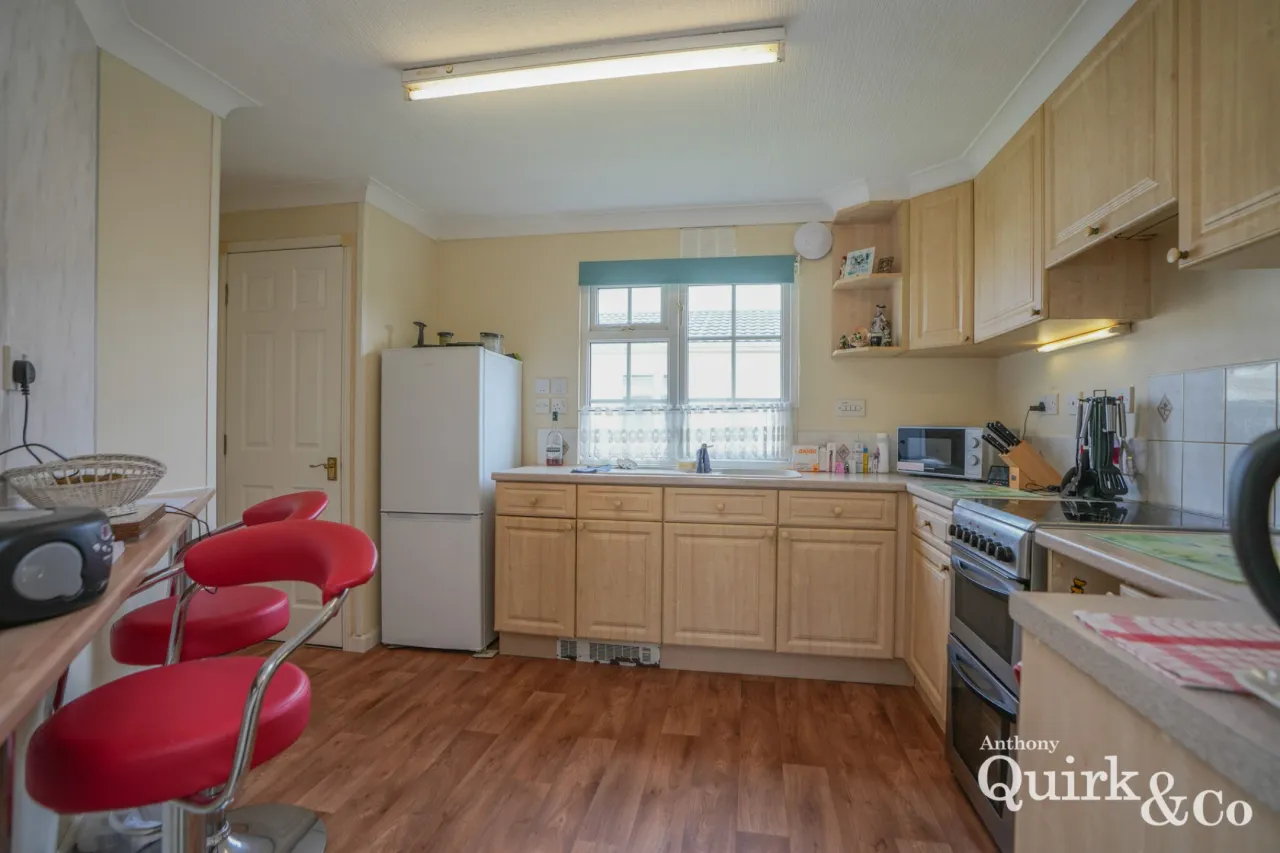 Creek Road, Canvey Island, SS8, photo 3