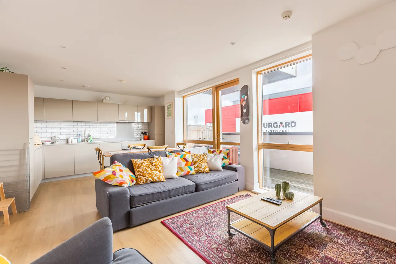 2 bed flat for sale, London, E3