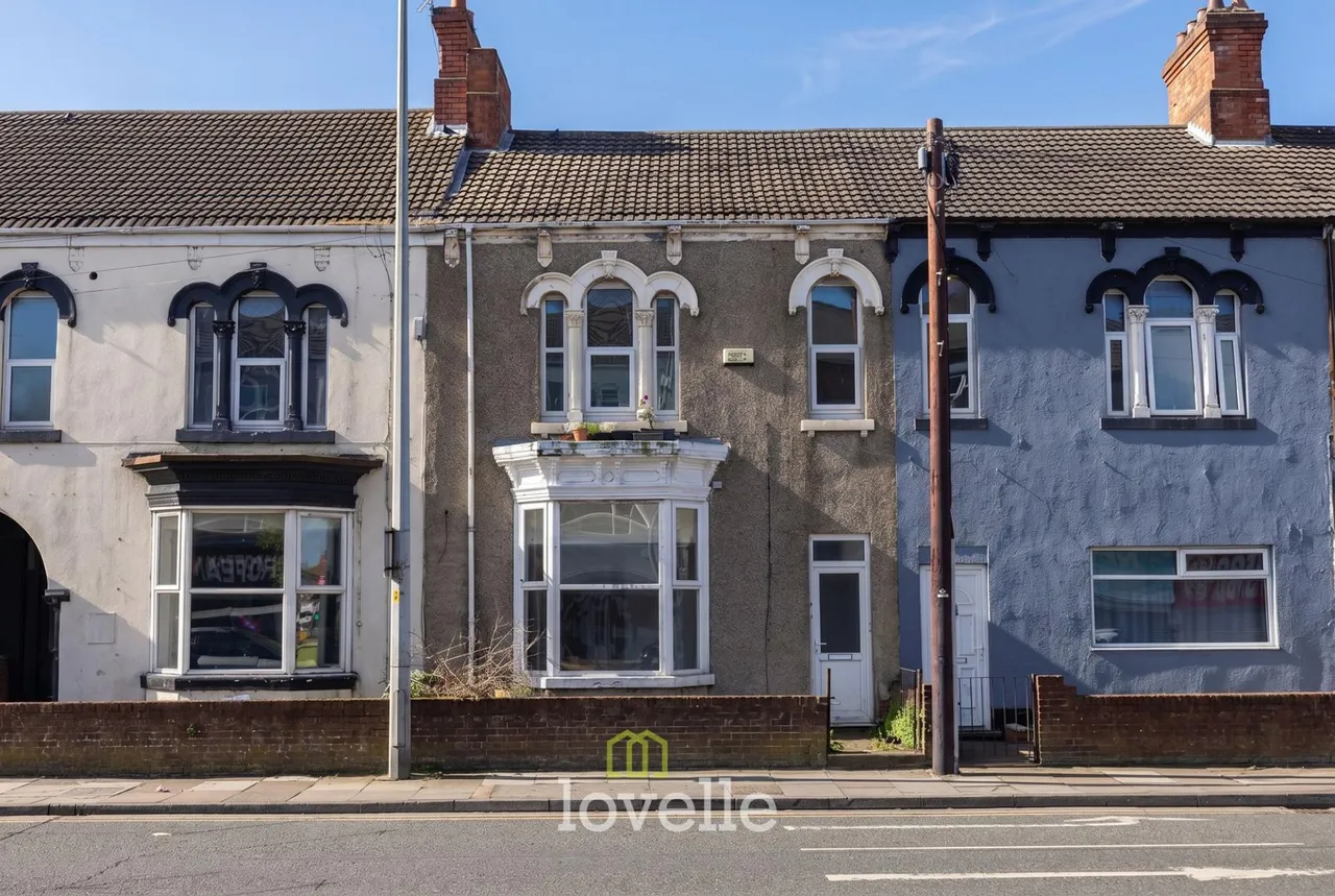 5 bed flat for sale, Grimsby Road, Cleethorpes, DN35