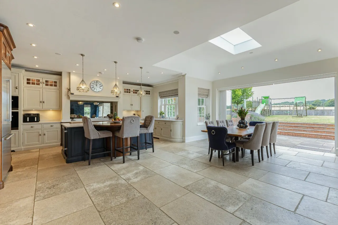 West Street, Lilley, Hertfordshire, LU2 8LH, photo 7