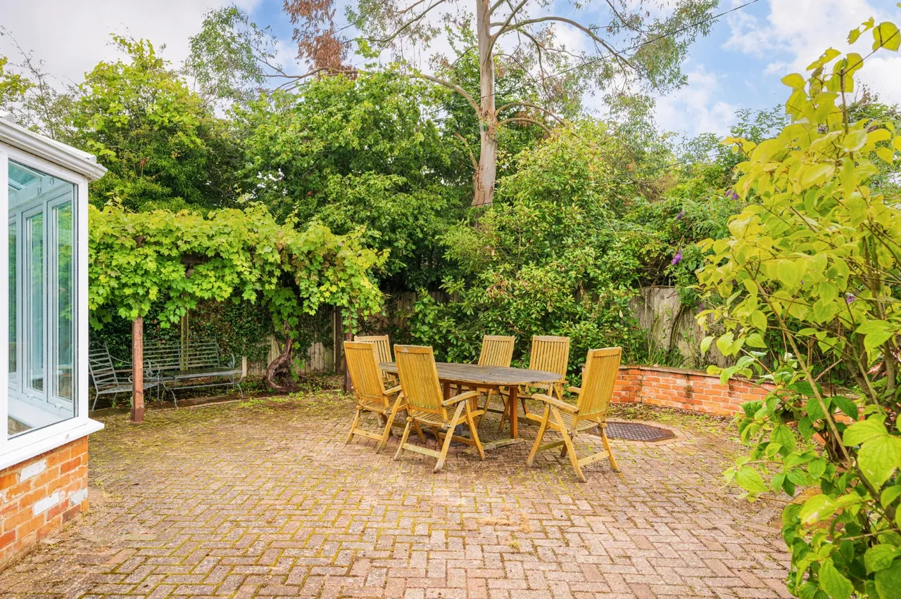 Millgreen Lane, Thatcham, RG19, photo 17