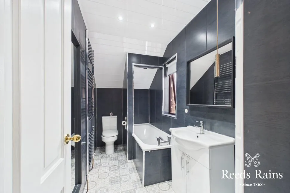 Knocklofty Court, Belfast, BT4, photo 7