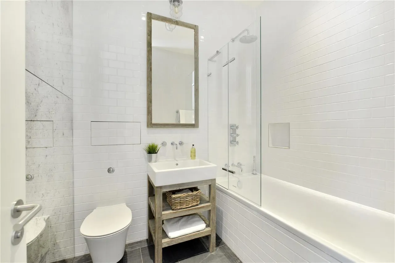 Great Titchfield Street, Fitzrovia, W1W, photo 3