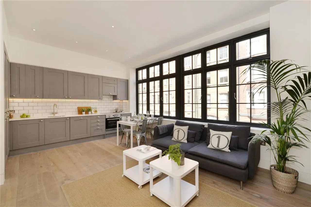 2 bed property to rent, Great Titchfield Street, Fitzrovia, W1W