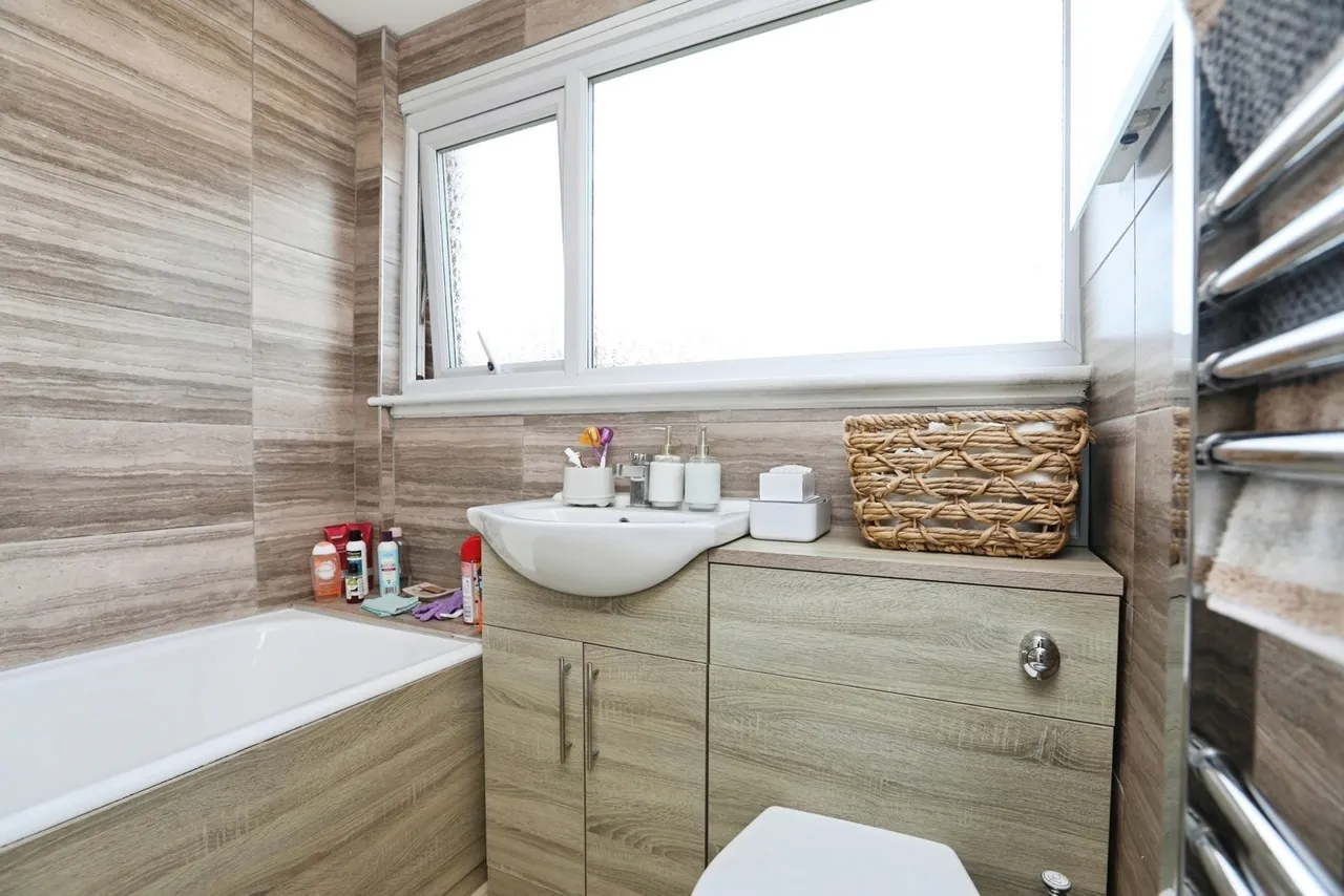 All Saints Road, Sittingbourne, Kent, ME10, photo 8