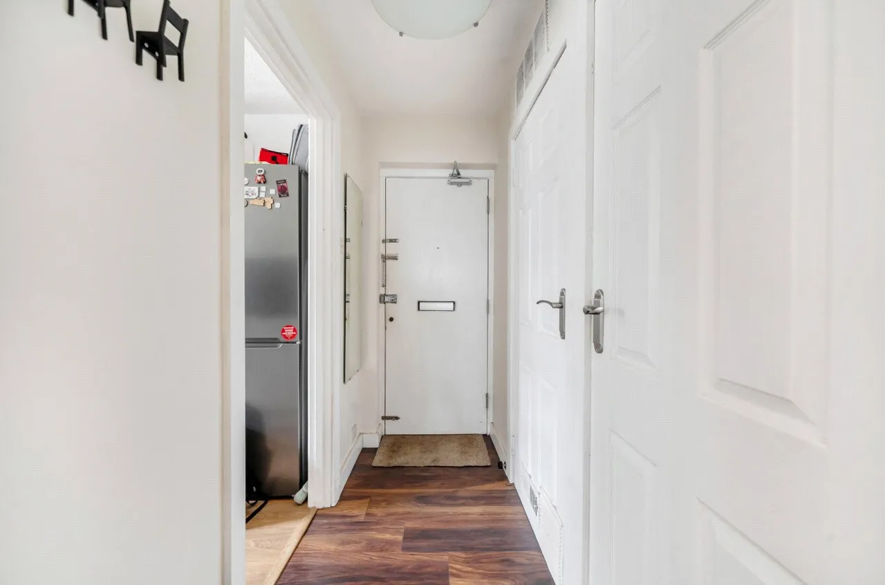 Lower Edgeborough Road, Guildford, GU1, photo 12