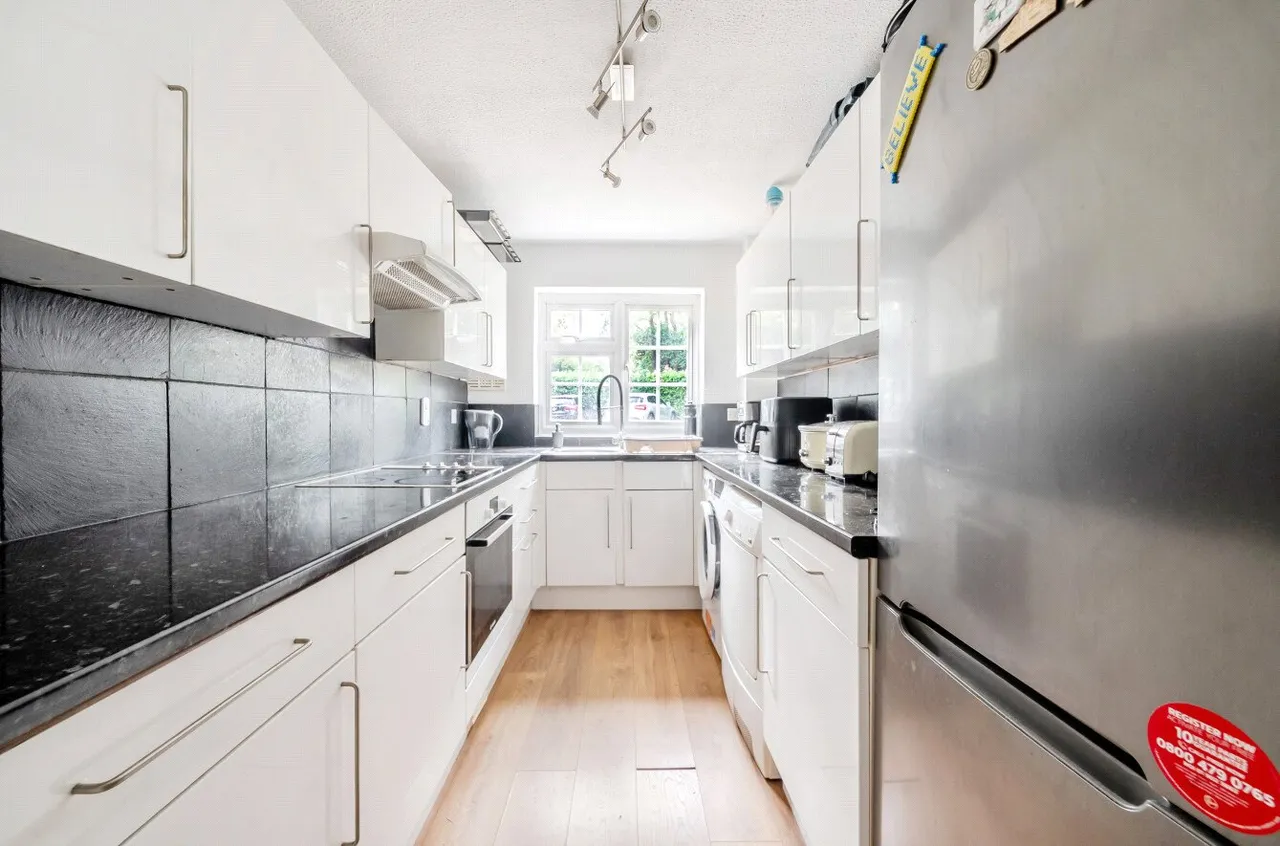 Lower Edgeborough Road, Guildford, GU1, photo 10