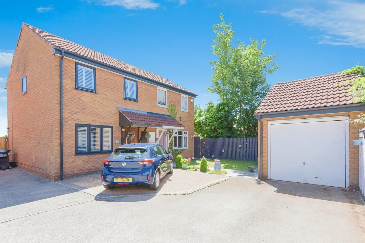 3 bed house for sale — Haymoor, LICHFIELD