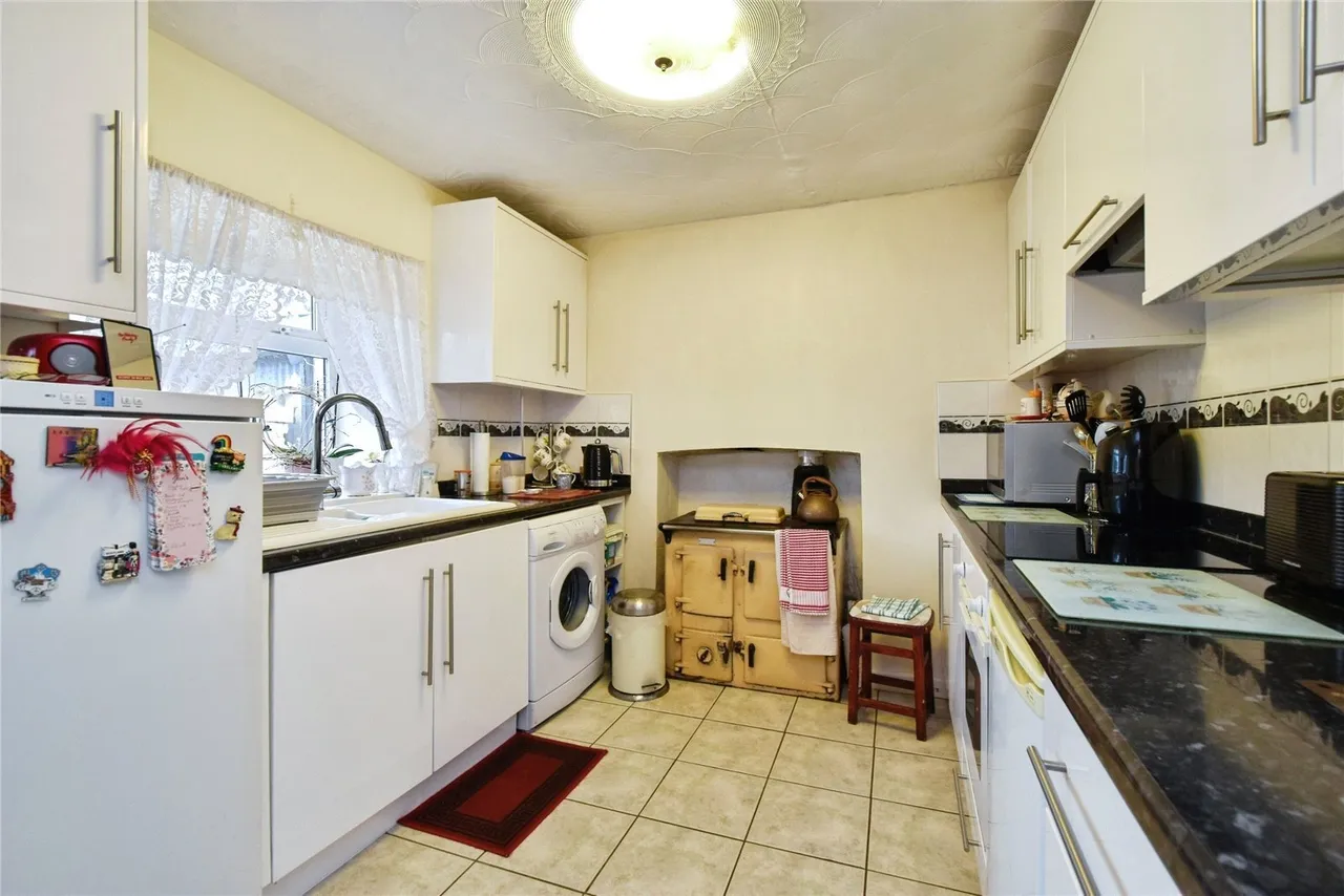 Orchard Street, Pontardawe, SA8, photo 6
