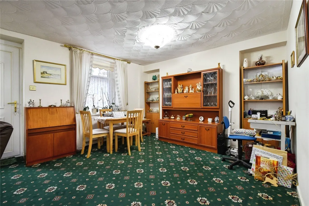 Orchard Street, Pontardawe, SA8, photo 4