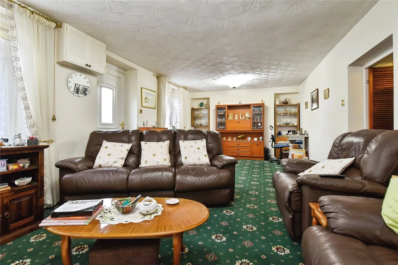 Orchard Street, Pontardawe, SA8, photo 5