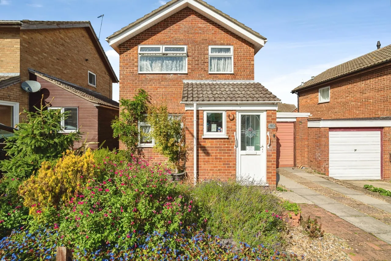 3 bed house for sale, Queen Elizabeth Drive, Beccles, NR34