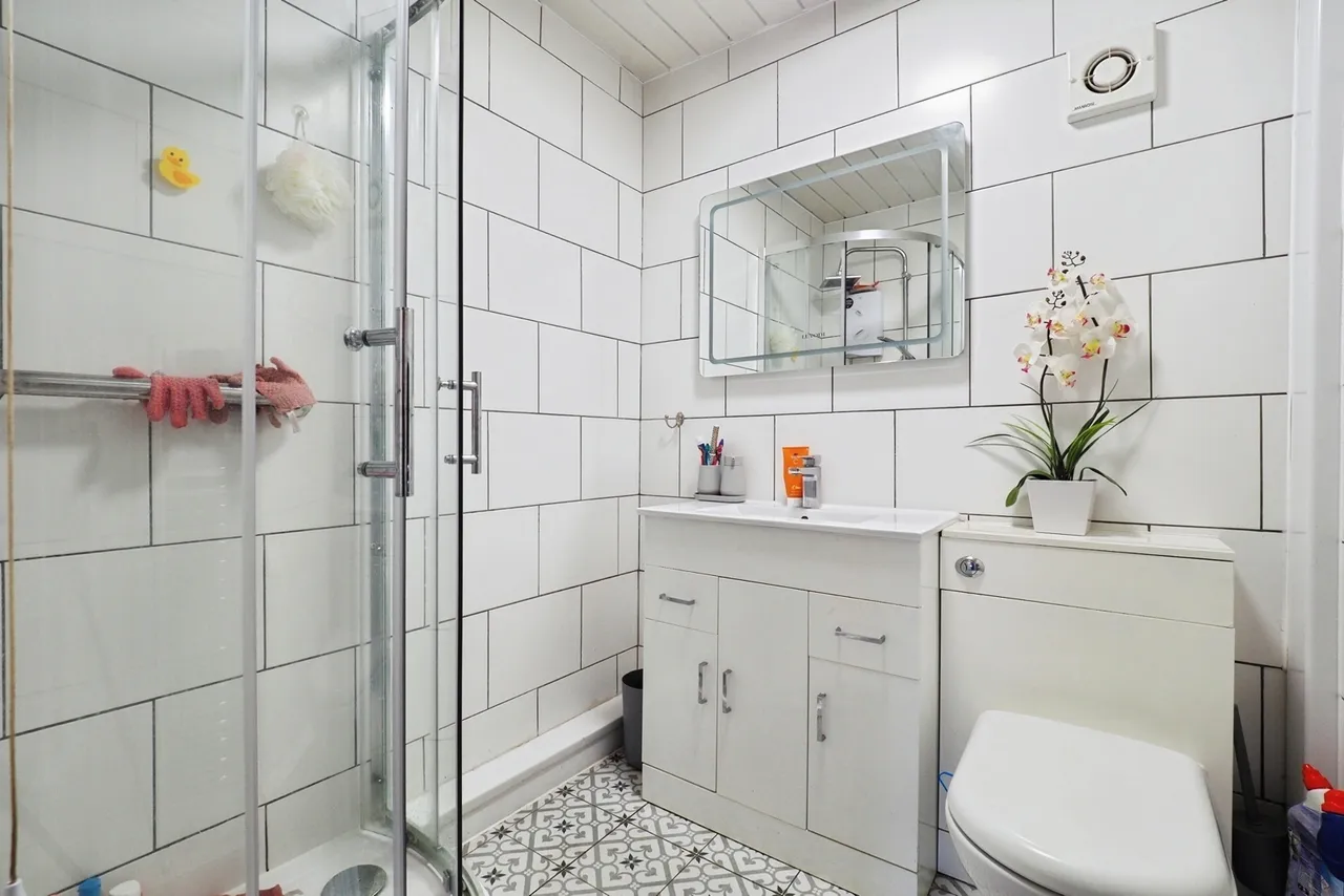 Scalford Drive, Wollaton, Nottingham, NG8, photo 9