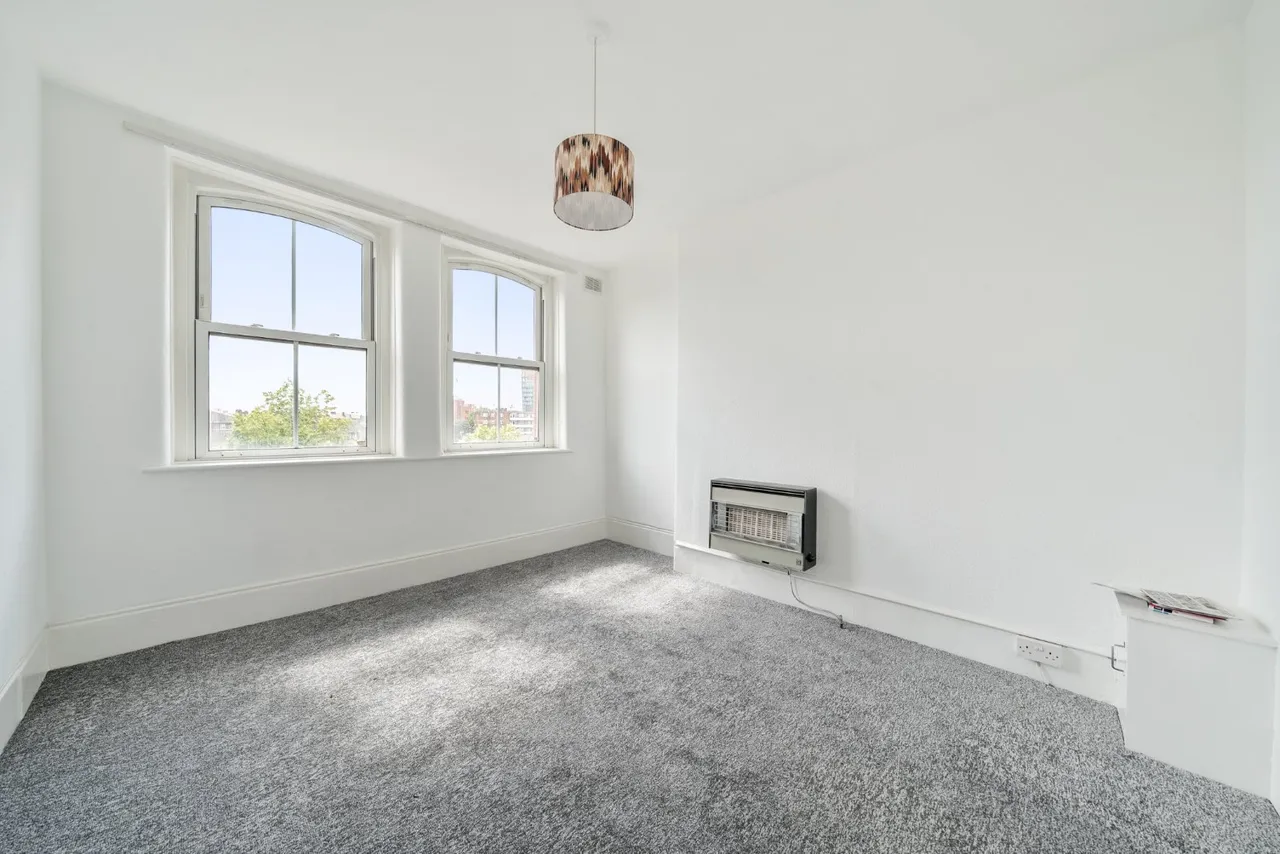 1 bed property for sale — South Lambeth Road, Oval, London, SW8