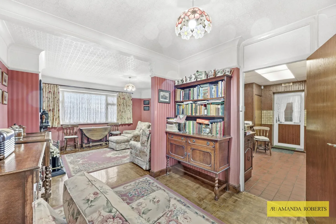 Antlers Hill, London, photo 8