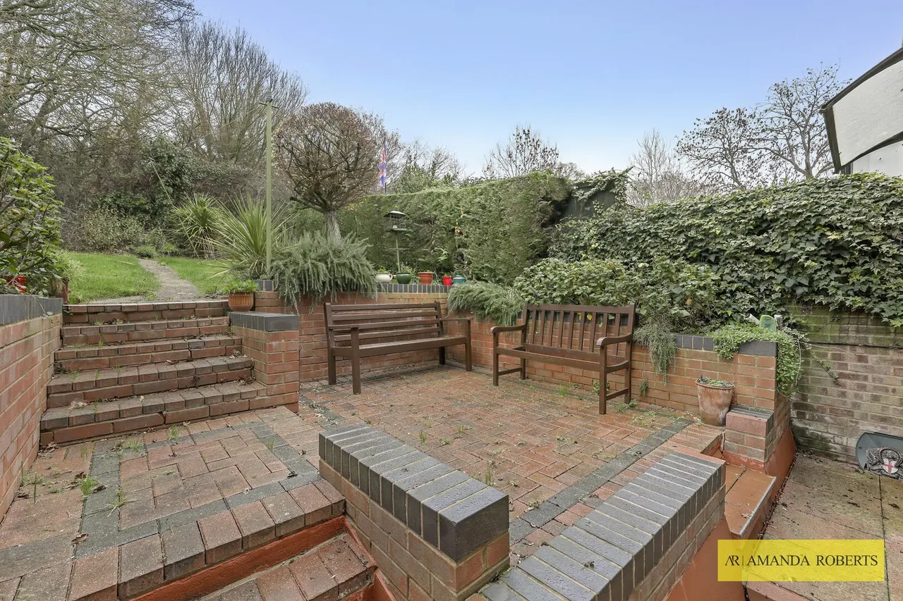 Antlers Hill, London, photo 20