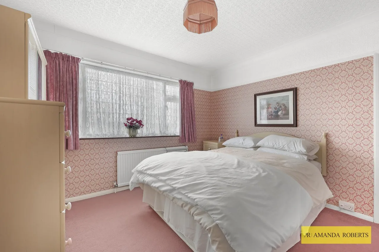 Antlers Hill, London, photo 15