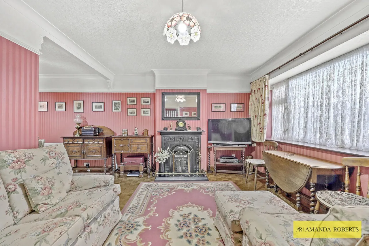 Antlers Hill, London, photo 10