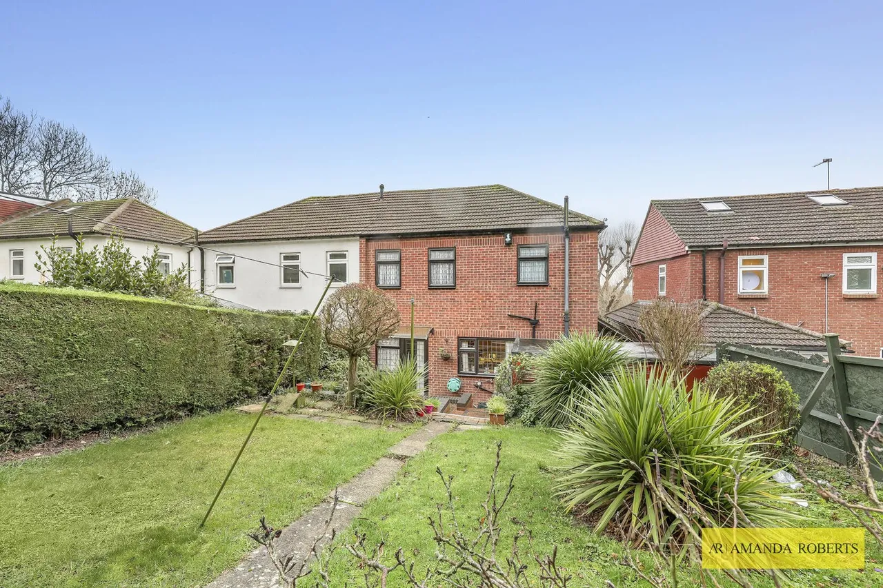 Antlers Hill, London, photo 22