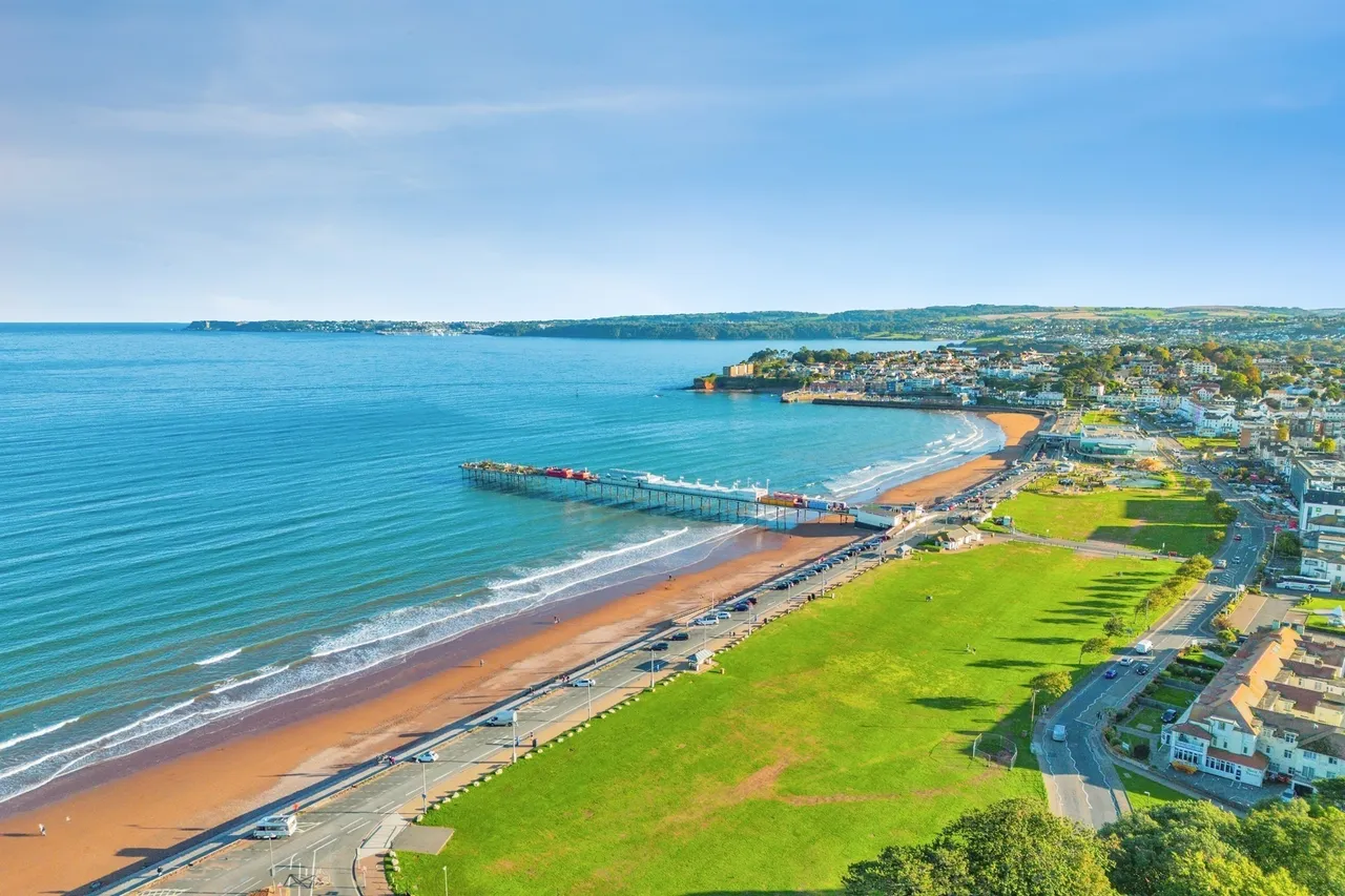 2 bed flat for sale — Marine Drive, Paignton