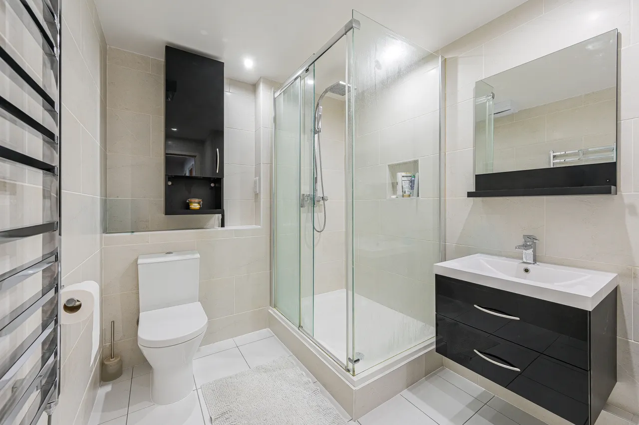 Apartment 56, Building 45, Hopton Road, London, photo 12