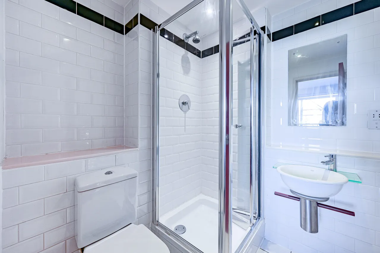 Apartment 56, Building 45, Hopton Road, London, photo 9